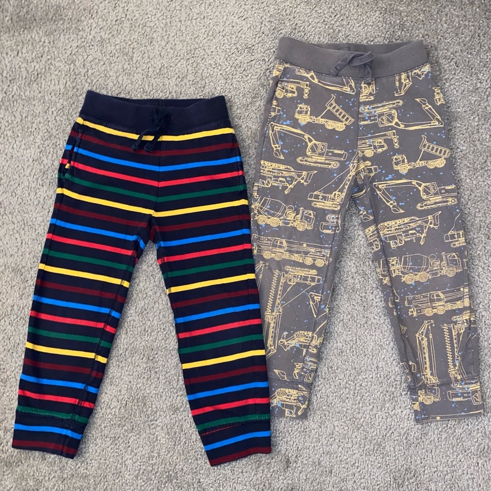 GAP: Boy’s Pants (size: 5)
